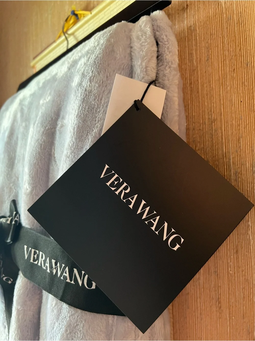 Vera Wang Ultra Soft Plush Throw - Light Blue 60x70 inches 109% polyester New.